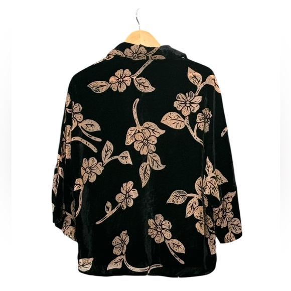 ZARA Sasha Shirt Kimono Sleeve
Size Small - Picture 2 of 3